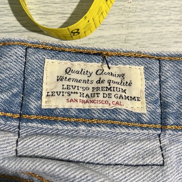 Levi’s premium denim shorts - Picture 3 of 8